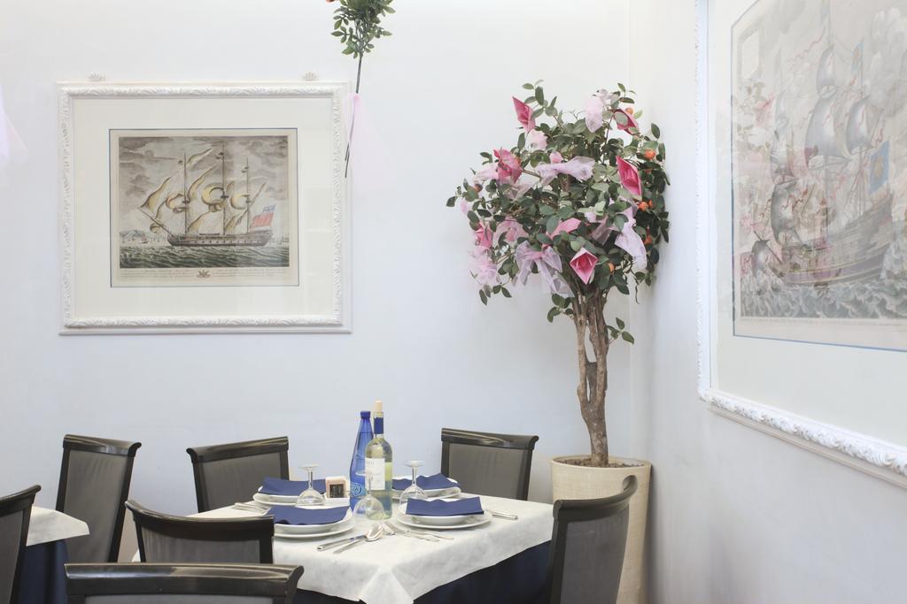 Nautilus Hotel Riccione Buitenkant foto