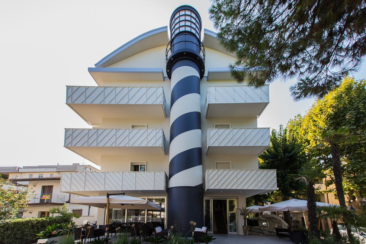 Nautilus Hotel Riccione Buitenkant foto